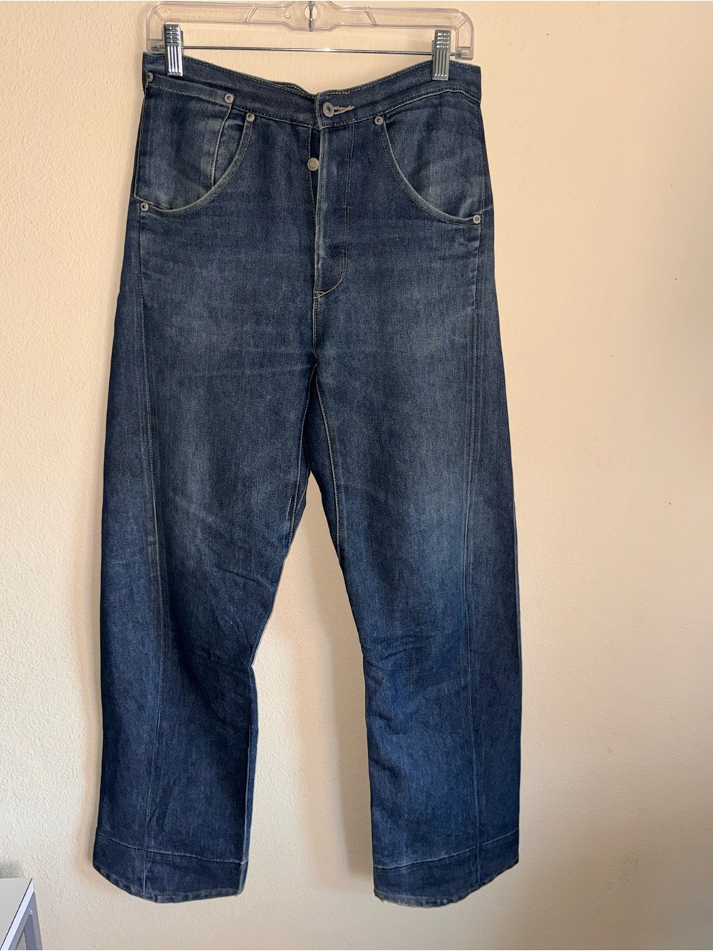 Vintage Levi's Women's Relaxed Dark Blue Denim Jeans